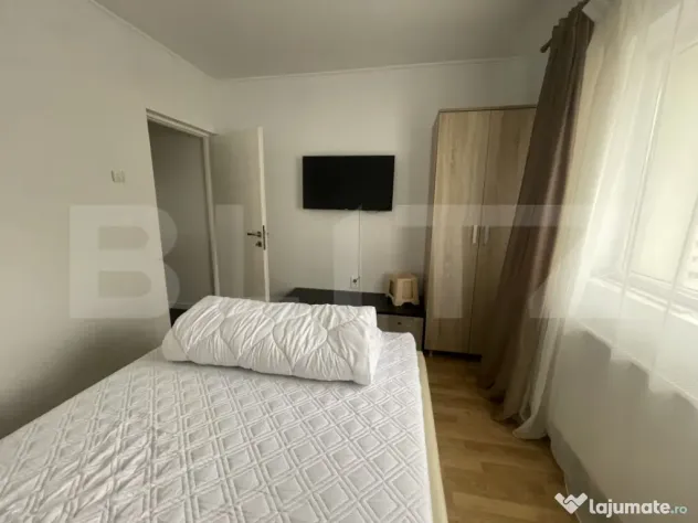 Apartament cu 3 camere, zona centrala
