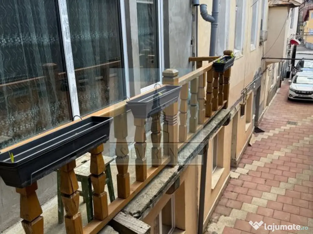 Corp casa de 5 garsoniere mobilate/utilate - zona Brașov...