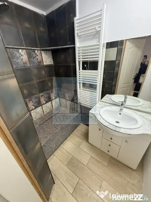 Apart. la casa , 4 camere, mobilate/utilate - zona Brașo... - Brasov (Brasov)
