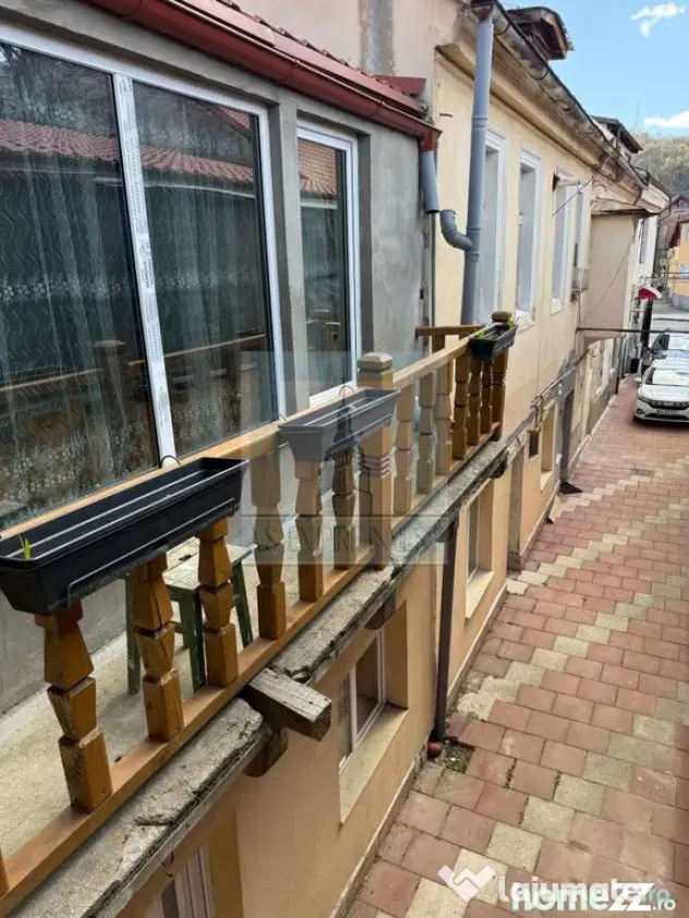 Apart. la casa , 4 camere, mobilate/utilate - zona Brașo... - Brasov (Brasov)