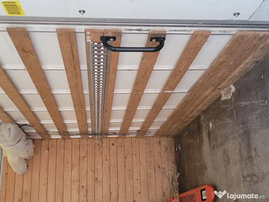 Renault Master cu lift Dholandia