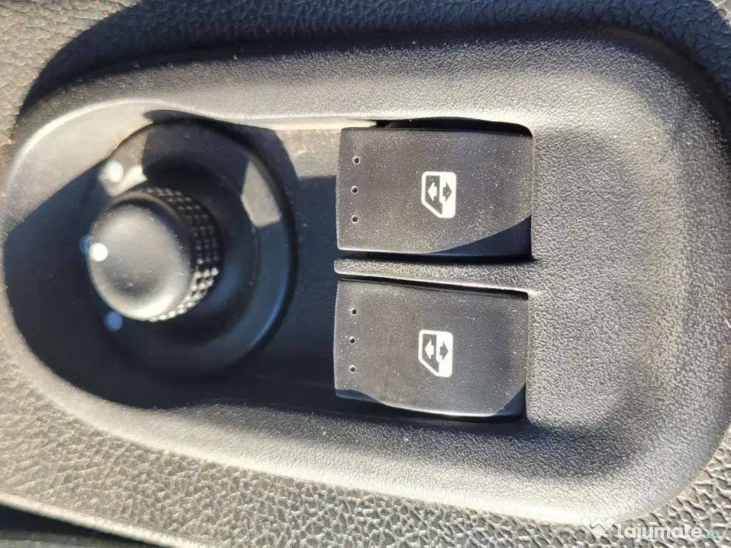 Renault Master cu lift Dholandia