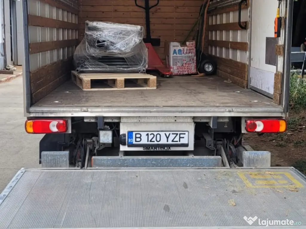 Renault Master cu lift Dholandia