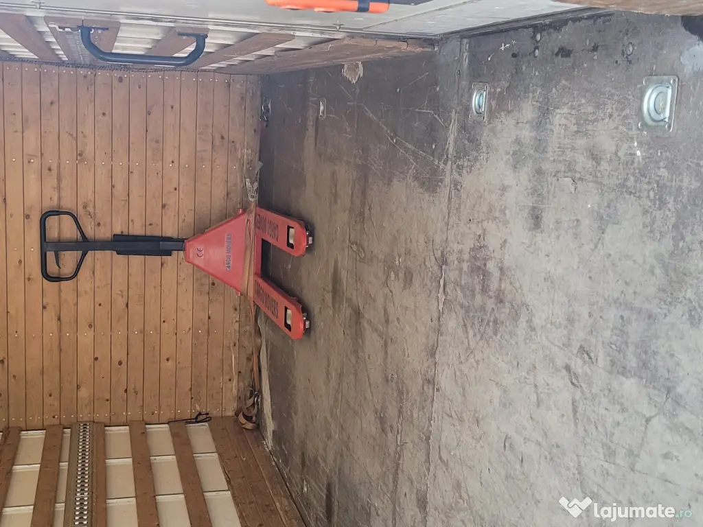 Renault Master cu lift Dholandia