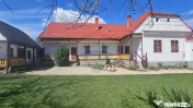 Casă autentică mocănească | Grădină 881 mp | Zonă ...
