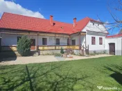 Casă autentică mocănească | Grădină 881 mp | Zonă ... 