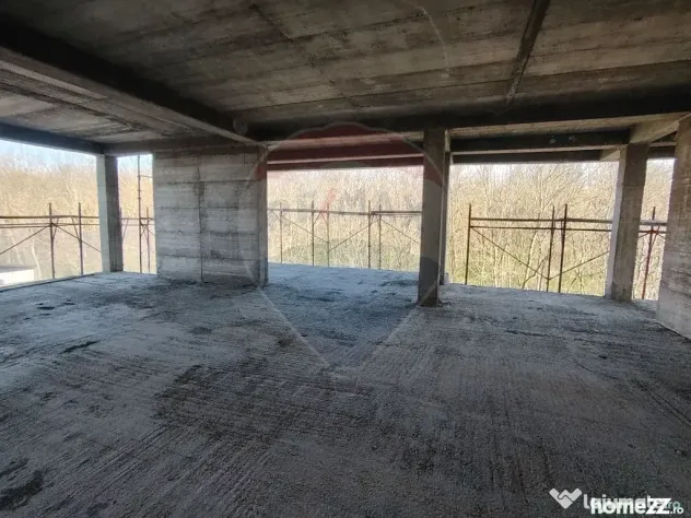 Apartament 4 camere CRANGUL PETRESTI.