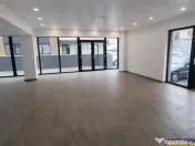 Spatiu comercial, 100 mp, 3 cai de acces, curent trifazic,Tr 
