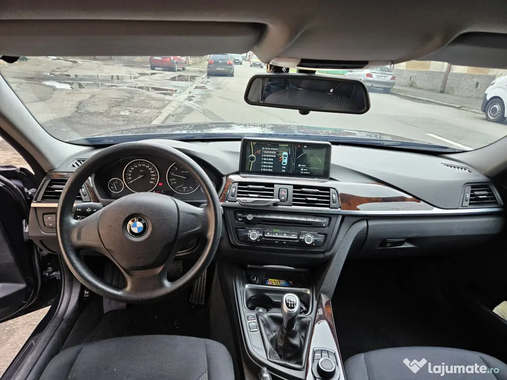 BMW seria 3/ 320i/2012 /183cp