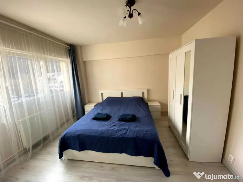 Apartament 3 camere, decomandat - zona Racadau