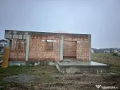 OCAZIE. Casă cu 4 camere de vânzare la rosu in Mocira. 