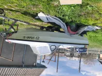 Vînd barcă Delfin lungime 3,8m cu motor Yamaha 20cp