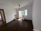 Apartament cu 2 camere de , etaj 4, zona Sud 