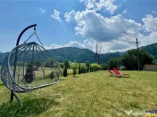 Refugiu pretios:jacuzzi, lemn masiv,2.000 mp teren,4 dormito 