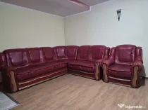 Vand colțar format din canapea extensibila si fotoliu, în stare excelenta.