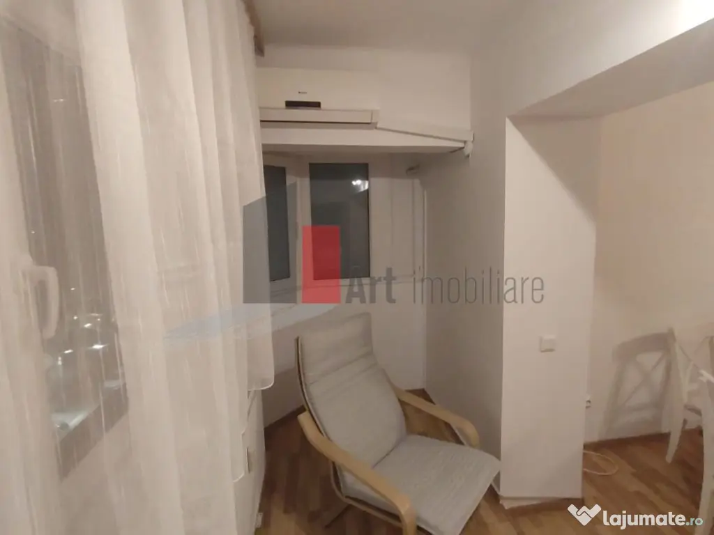Prima închiriere apartament decomandat 3 camere - Bd. La...