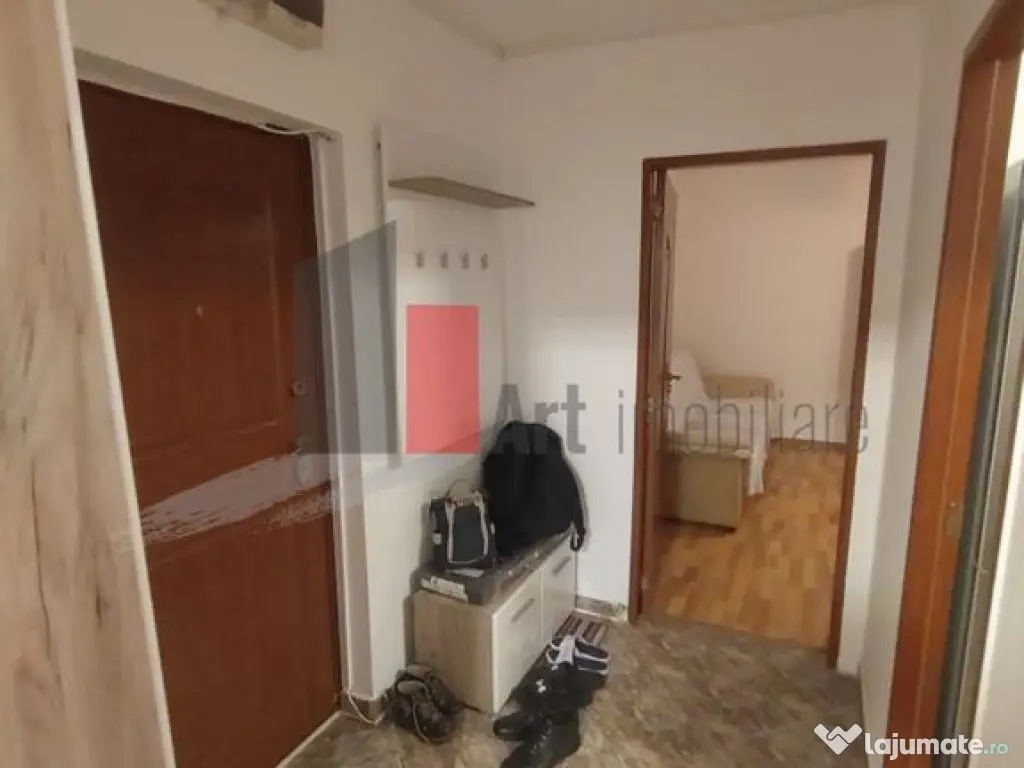 Prima închiriere apartament decomandat 3 camere - Bd. La...