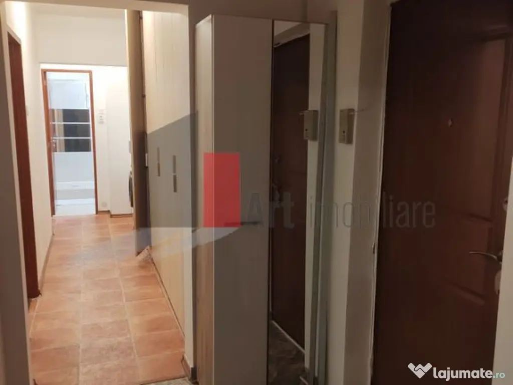 Prima închiriere apartament decomandat 3 camere - Bd. La...