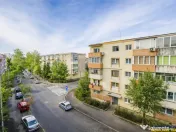 Decomandat,60mp,vitalizat,2 balcoane,living 24mp,areal linis 