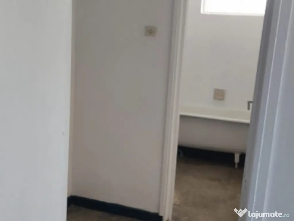 Apartament 2 camere, situat in zona Tomis II