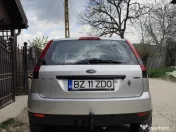 Ford Fiesta Mașina foarte utila 