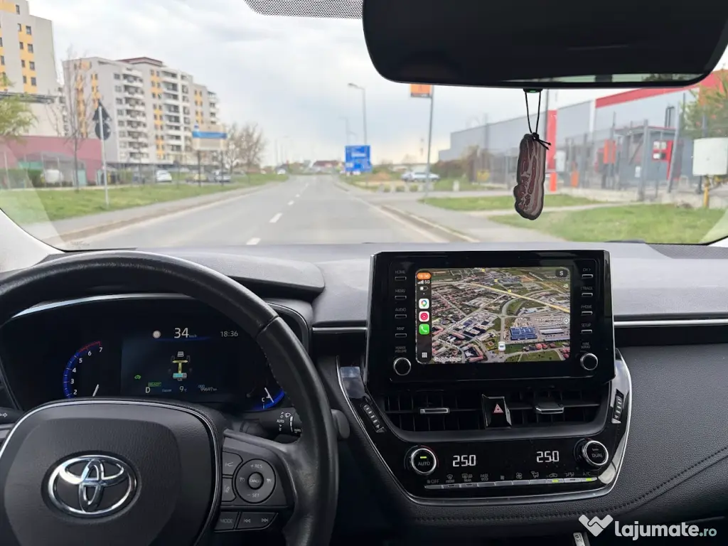 Toyota Corolla 2019 recent facuta revizia / garantie pana in 2029