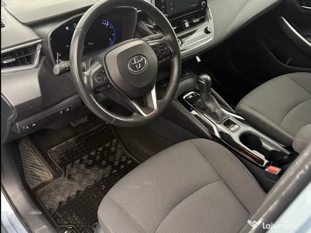 Toyota Corolla 2019 recent facuta revizia / garantie pana in 2029