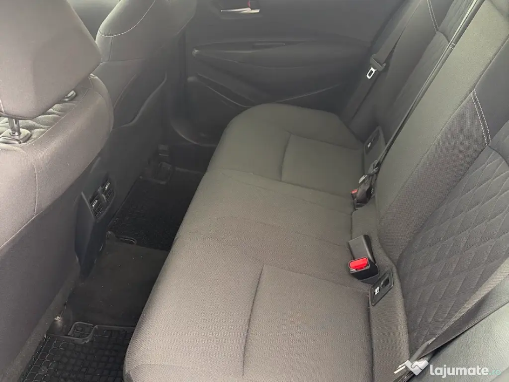 Toyota Corolla 2019 recent facuta revizia / garantie pana in 2029