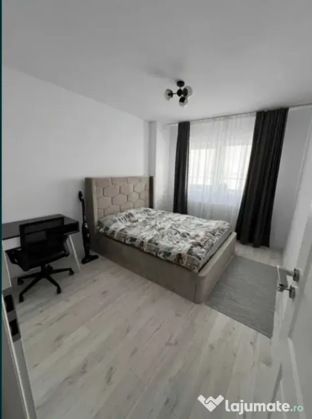 Apartament 3 camere, decomandat - zona Tractorul