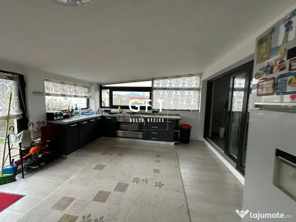 Casa de vanzare, zona Dedeman