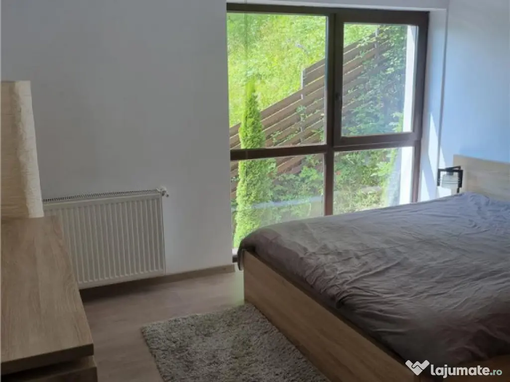 Apartament de trei camere in zona mirifica , Dobrogeanu Gher