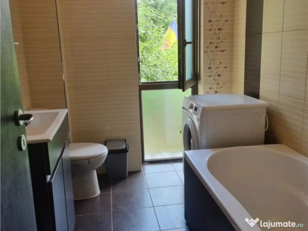 Apartament de trei camere in zona mirifica , Dobrogeanu Gher