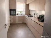 Apartament 2 camere, decomandat, 59 mp, complex Maurer 