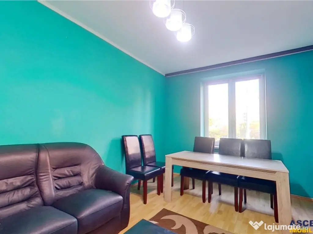 Tur 3D! Decomandat si ergonomic configurat, Semicentral, Bra