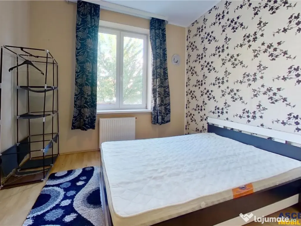 Tur 3D! Decomandat si ergonomic configurat, Semicentral, Bra