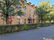 Tur 3D! Decomandat si ergonomic configurat, Semicentral, Bra 