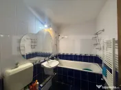 Apartament luminos 2 camere + bucatarie, loc de parcare - Ca 