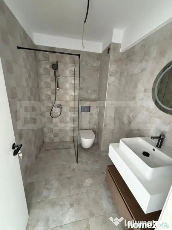 Apartament cu 2 camere, finisat, bloc nou, cu parcare subter