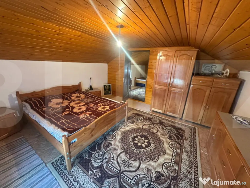 Casă P+M + Garaj, Șofronea – Complet Mobilată, Construc