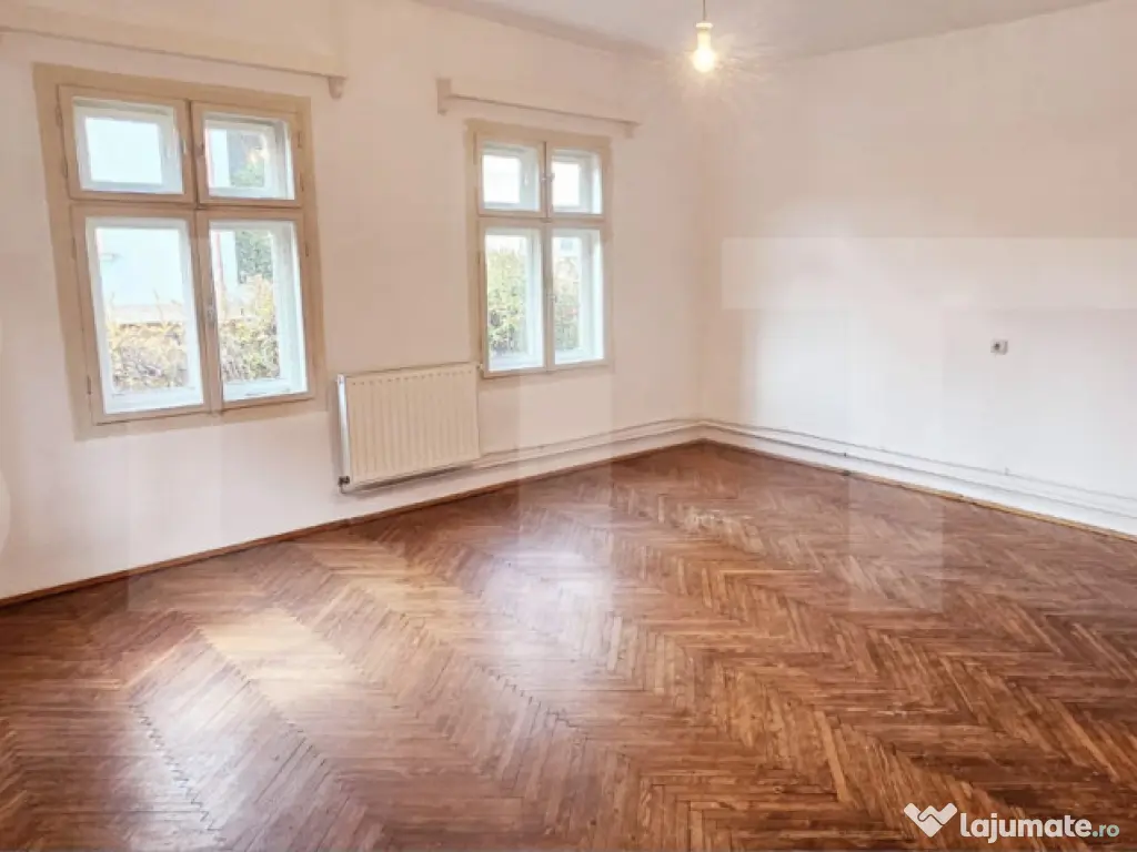 Casă tradițională în centrul orasului, potential ridicat