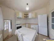 Un colt de liniste la poalele Tampei, Schei - Casuta singur 