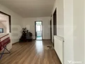 Casă de vânzare – spațioasă, cu curte ideală pentru o 