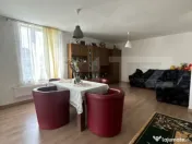 Casă de vânzare – spațioasă, cu curte ideală pentru o 