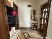 Casă de vânzare – spațioasă, cu curte ideală pentru o 