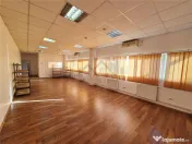 Spatiu comercial 200 mp 