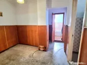 Apartament 2 cam, dec, et.1, ultracentral in Curtea de Argeș 