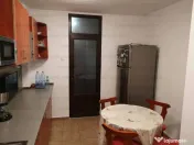 Apartament 4 camere, decomandat - zona Bartolomeu 