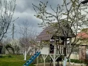 casuta de lemn ,capacitate  4copii 