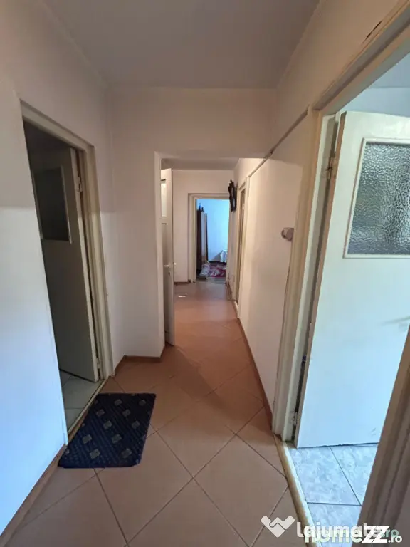 - Apartament 3 camere confort 1 decomandat, Zona Obor. - Braila (Braila)