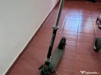 Trotinetă Razor Air A5 - roți cu cameră de aer 